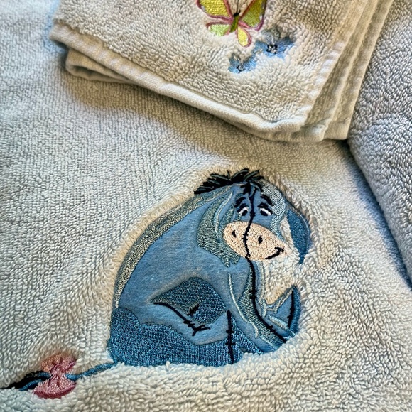 Disney Eeyore Bath Towel Set - Picture 2 of 4